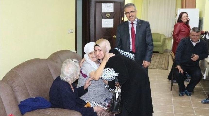 Dernekler M&uuml;d&uuml;rl&uuml;ğ&uuml;nden Huzurevine Ziyaret