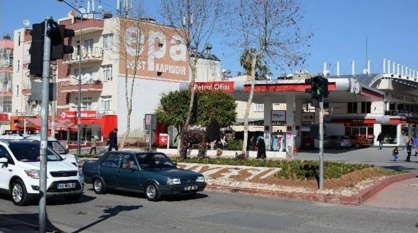 Trafikte Engeller Kalkıyor