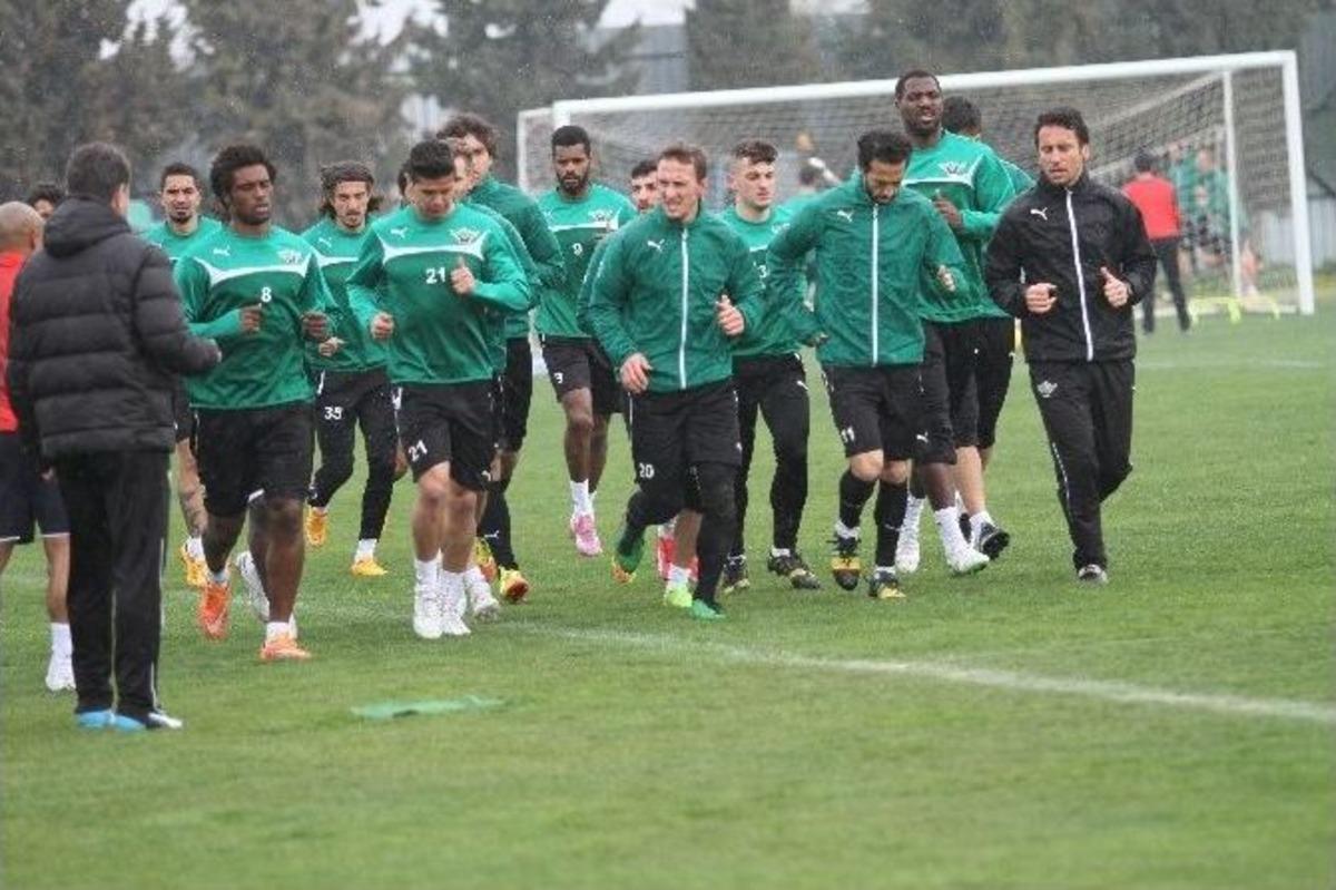 Akhisar Belediyespor&rsquo;un Kalecisinden Hakemlere G&ouml;nderme
