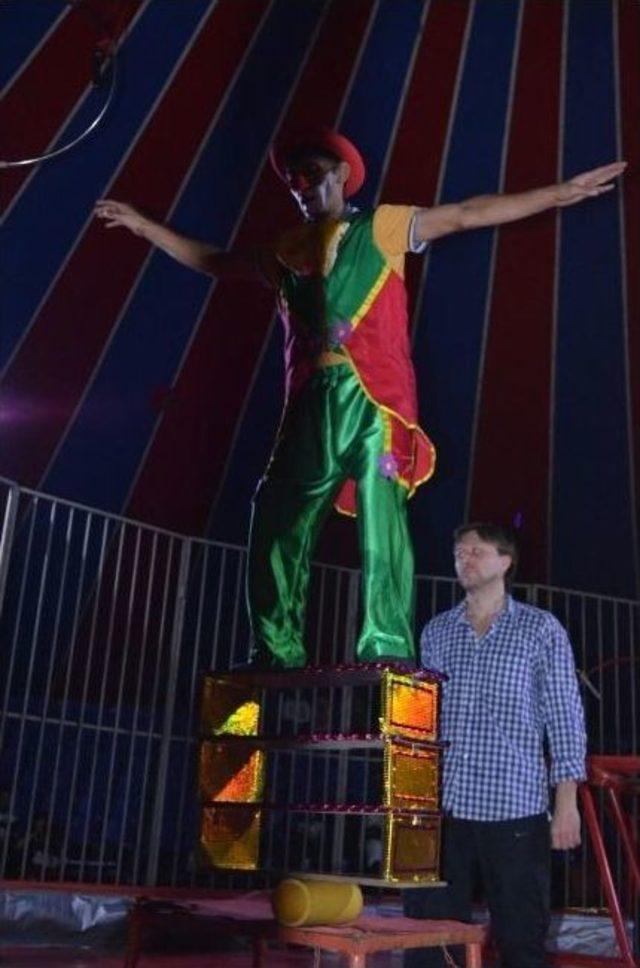 Ceyhan&rsquo;da Arena Sirki&rsquo;ne Yoğun İlgi 3