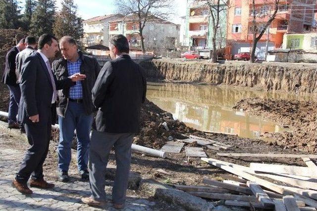 Sarıcaoğlu Yeni D&uuml;ğ&uuml;n Salonunda İncelemelerde Bulundu 1