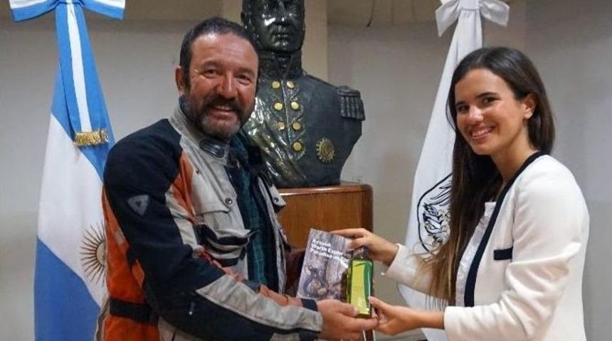 Ayvalık&rsquo;ı D&uuml;nyaya Anlatıyor