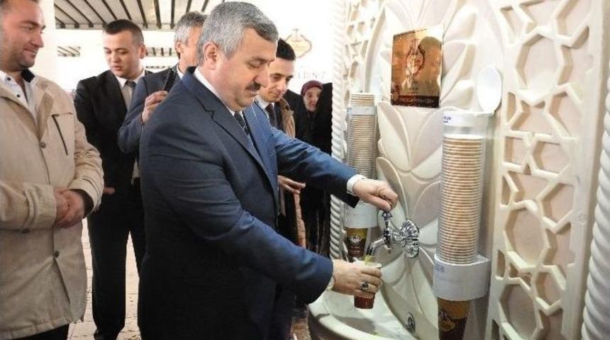 K&ouml;rfez&rsquo;de İkram &Ccedil;eşmesi Akmaya Başladı