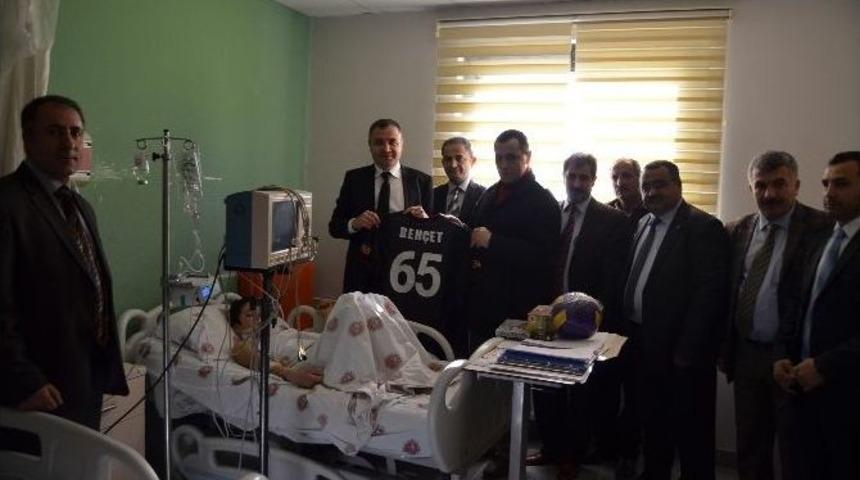 Kaymakam Sarı Hastanede Eğitim G&ouml;ren Hasta &Ouml;ğrencileri Ziyaret Etti