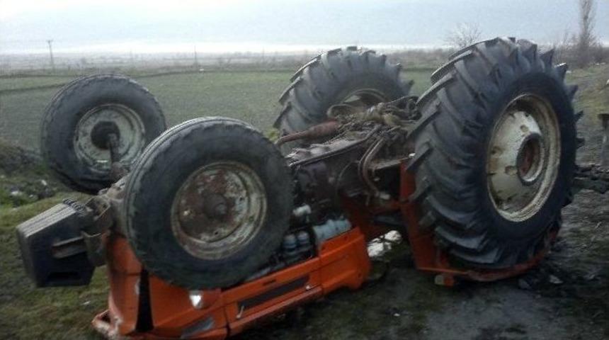 Kullandığı Trakt&ouml;r&uuml;n Altında Kaldı