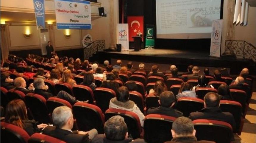 &lsquo;maddeye Sarılma Hayata Sarıl&rsquo;