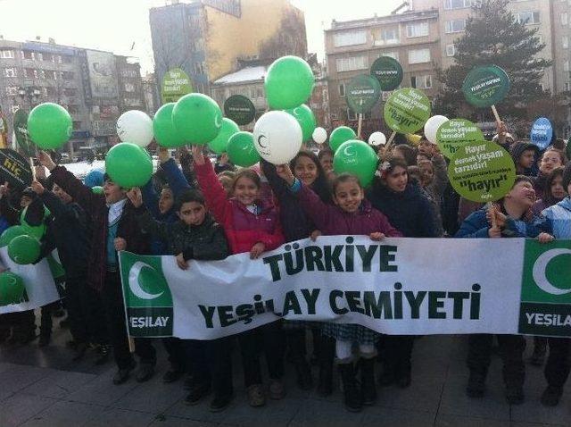 Erzurum’da Yeşilay Haftası Etkinlikleri...