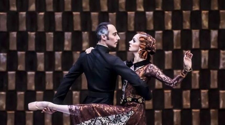 &rsquo;5. Murad Balesi&rsquo;, Son &Uuml;&ccedil; Temsille İzleyiciye Veda Ediyor