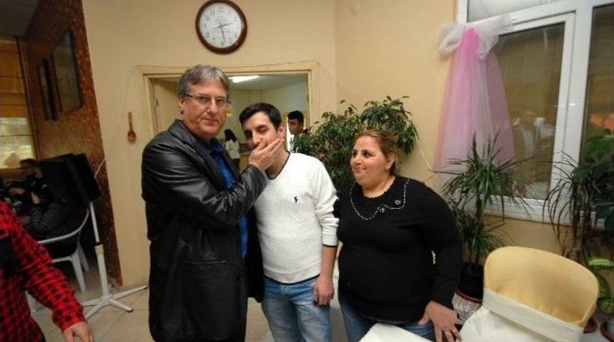 Kendisi 1 Yaşındayken Şehit Olan Babası İ&ccedil;in Mevlit Okuttu