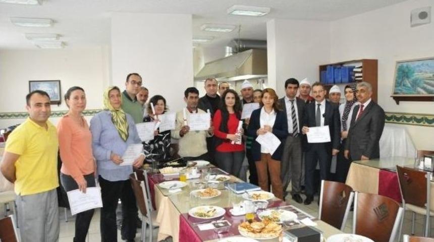 Orman B&ouml;lge M&uuml;d&uuml;rl&uuml;ğ&uuml;&rsquo;nde Aş&ccedil;ılık Kursu Sona Erdi