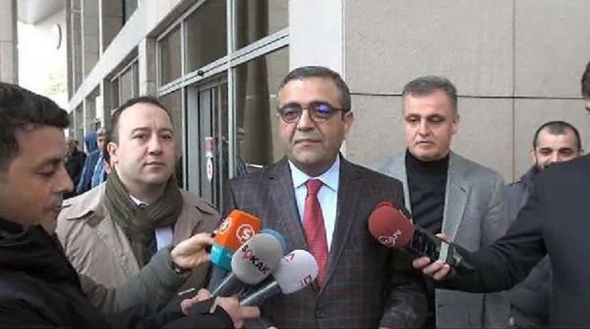Rıza Sarraf'ın Sezgin Tanrıkulu'na A&ccedil;tığı Tazminat Davası Reddedildi