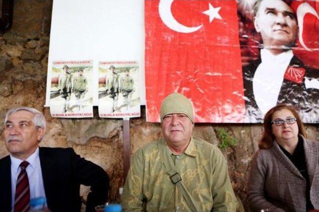  &ccedil;anakkale deki Asker  Kıyafetiyle Aday Adaylığını A&ccedil;ıkladı 2