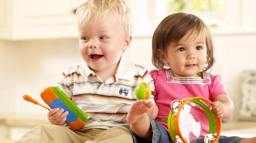 Oyuncak deyip ge&ccedil;meyin! &Ccedil;ocuğunuzun kişiliğini etkiliyor 