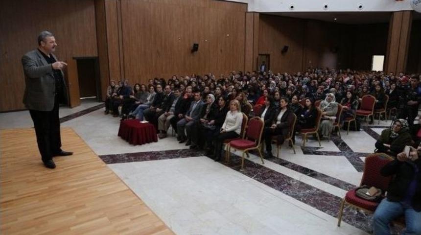 Y&uuml;reğir&rsquo;de "başarıya Giden Yol" Semineri