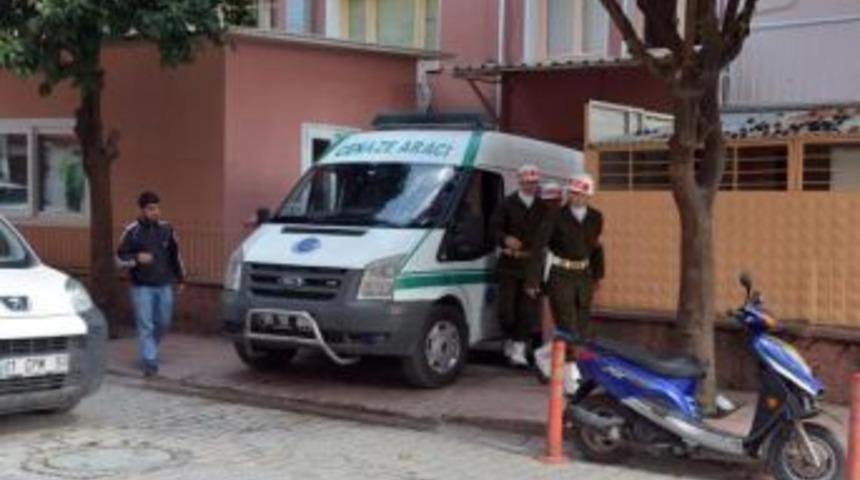 Jandarma Er, Kalorifer Dairesinde Kendini Astı