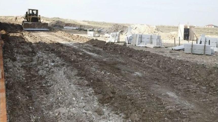 Yol Yapım Ve Onarım &Ccedil;alışmaları 71 Evler&rsquo;de Devam Ediyor