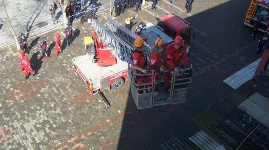 Akut Kuşadası Ekibi Aynı G&uuml;n İki Tatbikat Yaptı
