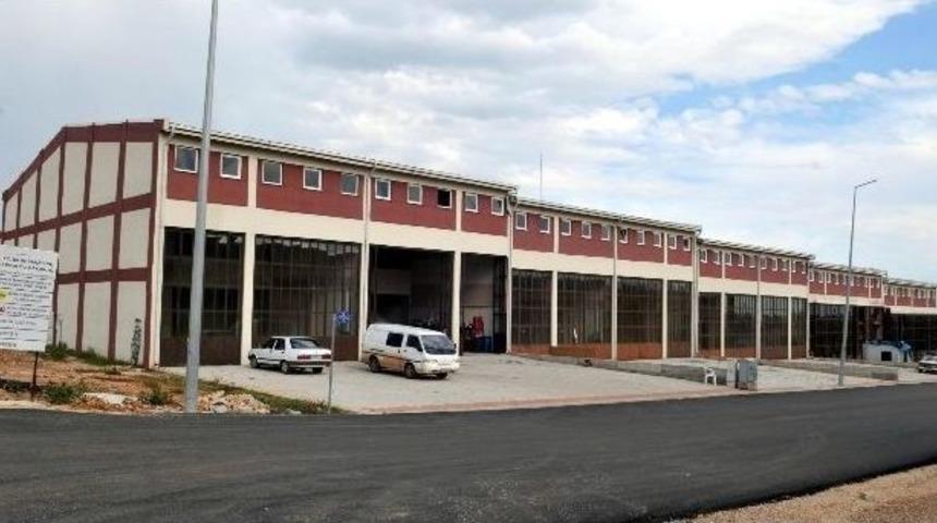 Varsak Sanayi Sitesi&rsquo;nin Yolları Asfaltlandı