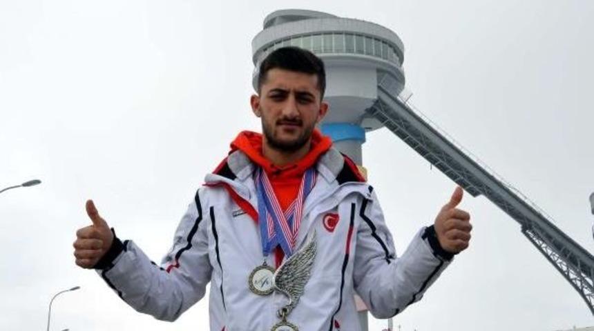 Erzurum'da &Ouml;l&uuml;mden D&ouml;nen Milli Kayak&ccedil;ı, Abd'de Altın Madalya Kazandı