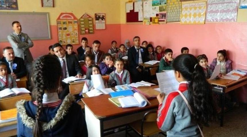 Kozluk İlçesinde Vergi Haftası Etkinliği