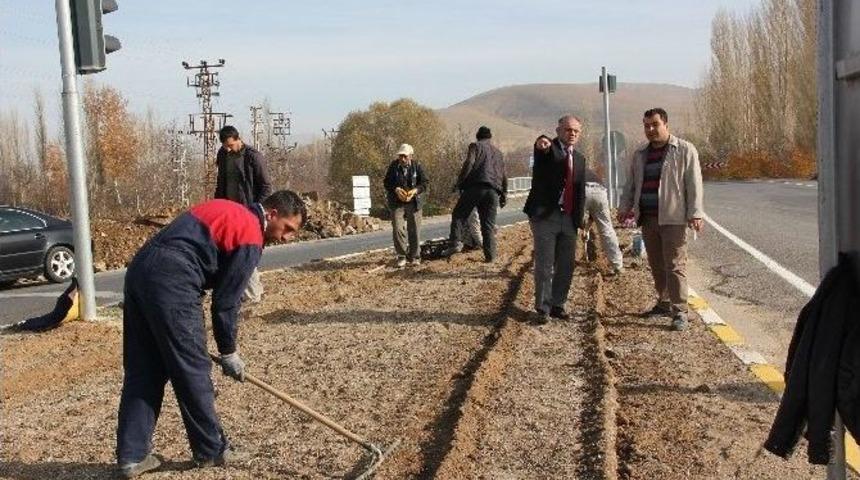 Yahyalı Girişindeki Kavşak Yenileniyor
