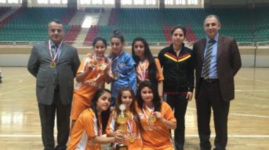 Bağlar İl&ccedil;esi Futsalda İl Birincisi Oldu
