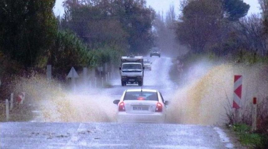 &Ouml;demiş&rsquo;teki &Ouml;l&uuml;m Yoluna Şof&ouml;rlerden Tepki