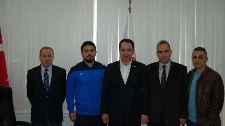 Başkan Dizer&rsquo;den T&uuml;rkiye &Uuml;&ccedil;&uuml;nc&uuml;s&uuml; Olan G&uuml;reş&ccedil;iye Tebrik