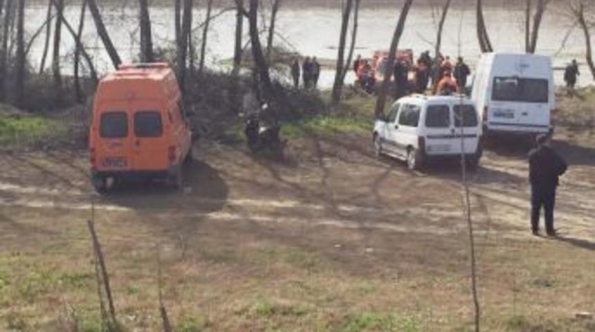 Mudurnu Deresine Atlayan Şahıs İ&ccedil;in Arama &Ccedil;alışmaları Devam Ediyor