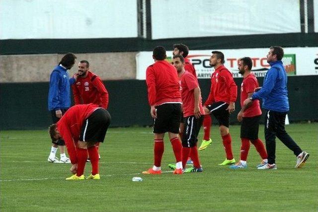 Antalyaspor, Samsun Deplasmanından 3 Puanı Hedefliyor