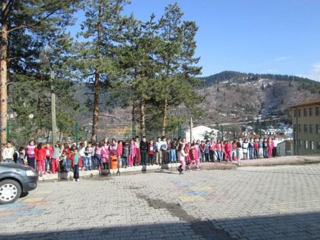 İki Katlı Bina 50 Saniye&rsquo;de Boşaltıldı