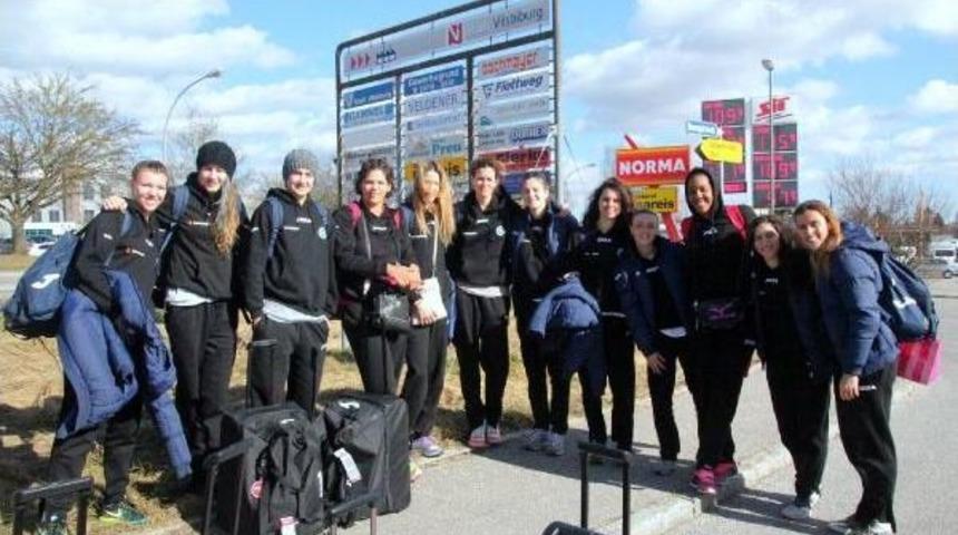 Bursa B&uuml;y&uuml;kşehirli Voleybolcular, Almanya&rsquo;Da