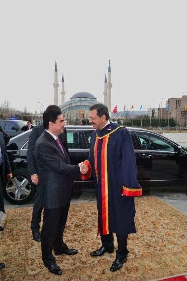 Türkmenistan Devlet Başkanı Berdimuhamedov’a Fahri Doktora