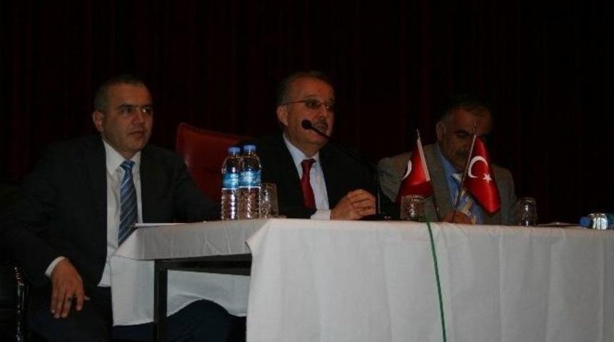 Vali &Ouml;zdemir Muhtarları Dinledi