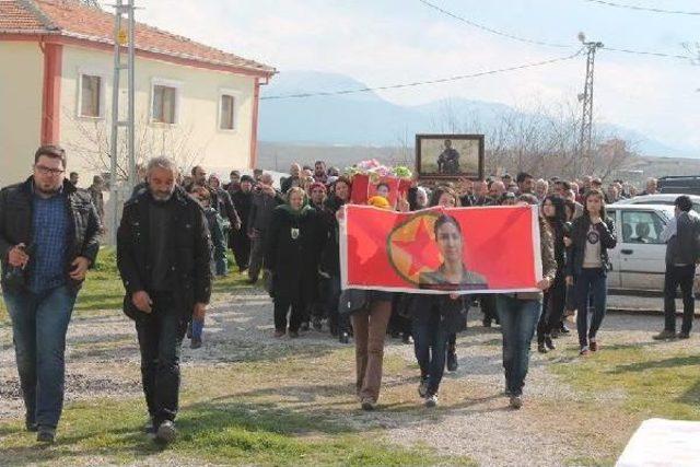 Işid’E Karşı Savaşırken Ölen Yja'lı Kadın Malatya'da Toprağa Verildi