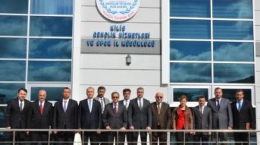 Vali S&uuml;leyman Tapsız, Gen&ccedil;lik Hizmetleri Ve Spor İl M&uuml;d&uuml;rl&uuml;ğ&uuml;&rsquo;nde İncelemelerde Bulundu