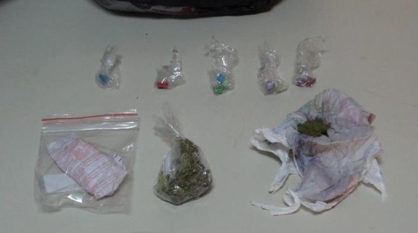 Gaziosmanpaşa&rsquo;da Uyuşturucu Operasyonunda 7 G&ouml;zaltı