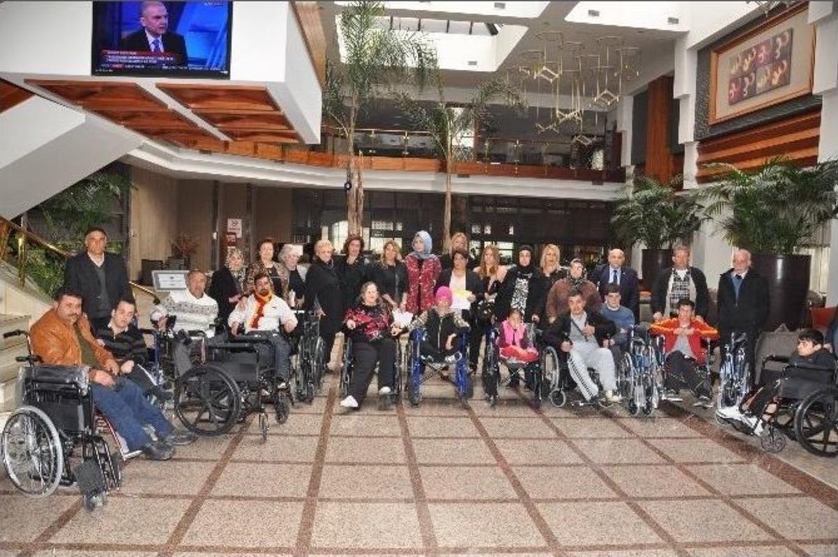 Tekerlekli Sandalye Engellinin Ayakkabısıdır
