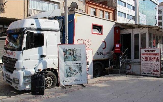 Elazığ’da 3 Günde 400 Kişi Kan Bağışında Bulundu