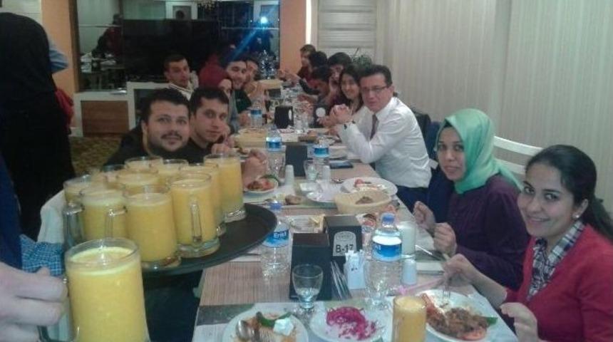 Ak Parti Aday Adayından &ldquo;kola&rdquo; Siparişine M&uuml;dahale