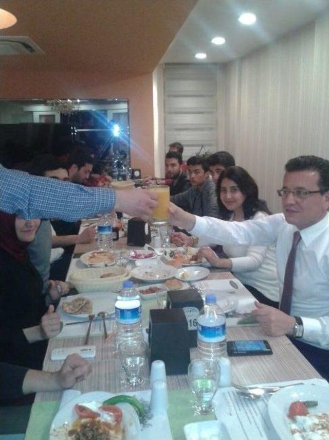 Ak Parti Aday Adayından “kola” Siparişine Müdahale