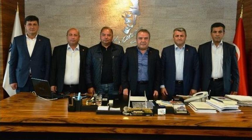 Muhtarlardan Başkan B&ouml;cek&rsquo;e Teşekk&uuml;r Ziyareti
