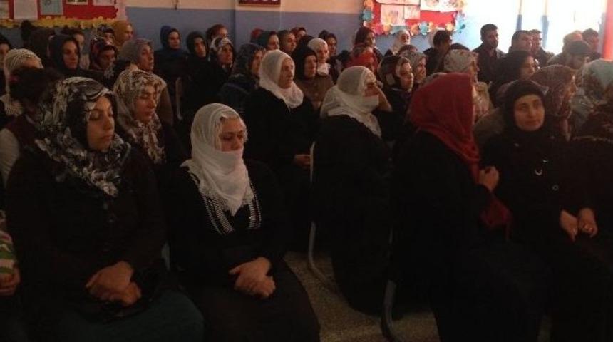 Ailenin &Ouml;ğrenci Başarı &Uuml;zerindeki Etkisi Semineri D&uuml;zenlendi