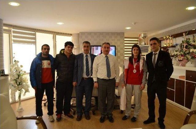 Judonun Alkın Kızına &Ouml;d&uuml;l 1