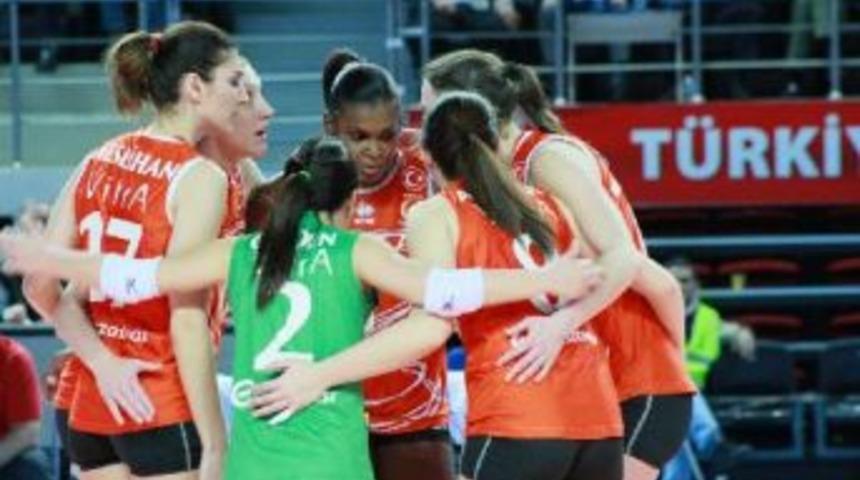 Eczacıbaşı Vitra Antren&ouml;r&uuml; Caprara: "volero Z&uuml;rih Ma&ccedil;ının &Ouml;nemini Biliyoruz"