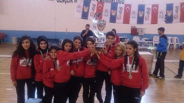 Akdora Bayanlarda T&uuml;rkiye İkincisi 1