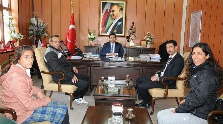 Batman Milli Eğitim M&uuml;d&uuml;r&uuml; &Ccedil;elik, Başarılı Kors&ccedil;u Rukeni Kutladı