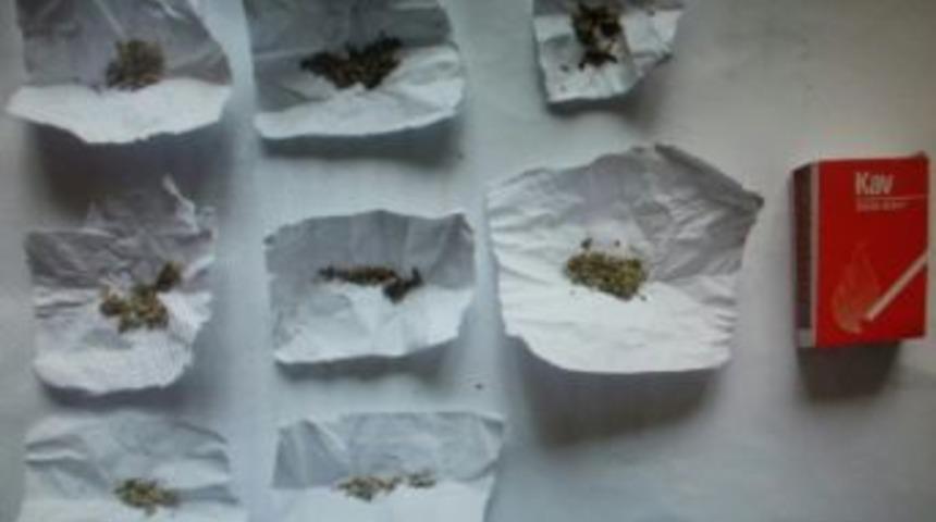 Cezaevinden &Ccedil;ıktı, Yine Uyuşturucuyla Yakalandı