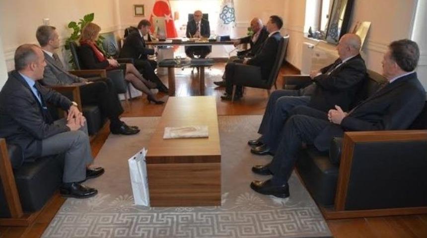 Eszterhazi Karoly &Uuml;niversitesi Rekt&ouml;r&uuml;nden S&uuml;leymanpaşa Belediyesi&rsquo;ne Ziyaret