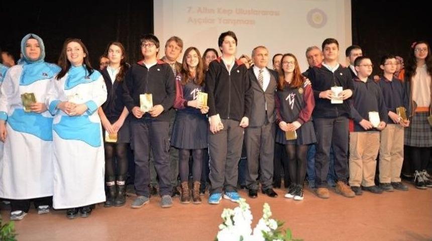 Vali Cebiroğlu&rsquo;ndan Başarılı &Ouml;ğrencilere &Ouml;d&uuml;l